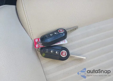 2015 Fiat 500 Sport z USA, uszkodzony, nr VIN 3C3CFFBR9FT663335